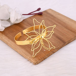 Brazalete Abierto Ajustable de Diseño de Moda, Chapado en Oro Amarillo, Hecho a Mano, Joyería con Dijes, Regalo para Ella - Product Image 2