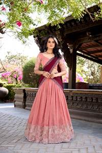 El Bordado de hilo y lentejuelas más vendido con blusa Hotfix Lehenga para niñas, colección de ropa de FIESTA DE LA India - Product Image 2