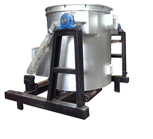 Horno de crisol de fusión de aluminio de 400 kg de diseño moderno estándar EPA Horno industrial de motor basculante fácil de operar - Product Image 2