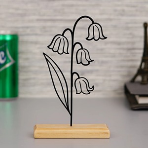 Sculpture de fleurs fanées sur socle en bois, accent décoratif moderne et artistique pour la maison, le bureau, le salon, en provenance d'Inde - Product Image 5