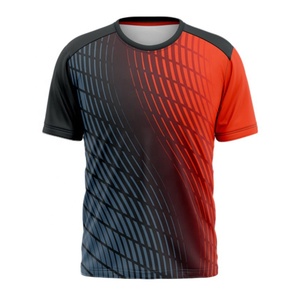 Camiseta con estampado de sublimación de poliéster orgánico 100% con logotipo personalizado para artículo Premium transpirable con cuello redondo para hombre. - Product Image 3