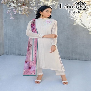 ชุดเย็บปักถักร้อยผ้าจอร์เจีย - Product Image 3