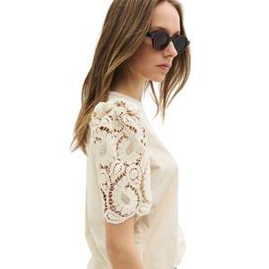 Camiseta de Manga Regular con Cuello Redondo 100% Algodón - Product Image 4