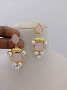 ชุดต่างหูชุบทองทับทิมชุดเซ็ตปล่อยไข่มุกดีไซน์ทันสมัยแบบฟิวชั่นไม่เหมือนใครทำจากทองเหลืองหนักออกแบบได้ตามต้องการ - Product Image 3