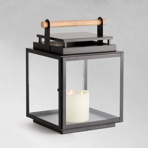 Linterna de vela de hierro hecha a mano para coleccionistas y propietarios que agregan belleza rústica y valor decorativo atemporal - Product Image 1
