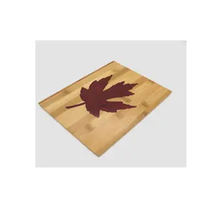 环保木材和印刷切菜板，用于方形生活设计切菜板，带彩色红色印刷