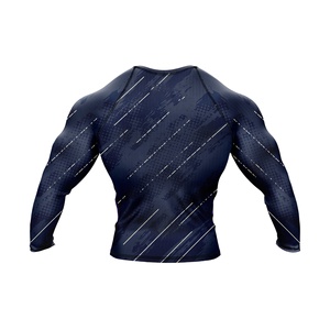 Estilo deportivo para hombre UPF50 + Protectores de erupción de compresión con mangas largas Diseño de logotipo personalizado Camisetas MMA BJJ completamente impresas - Product Image 4