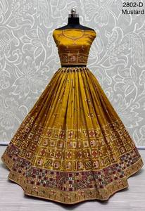 Lehenga choli ชุดแต่งงานปักรูป patola ที่สวยงาม - Product Image 2