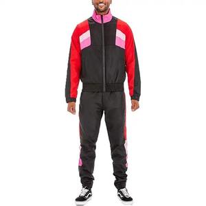 Ensemble coupe-vent homme personnalisé avec logo, rouge et noir, deux pièces, léger, imperméable, pour le jogging et le sport - Product Image 4
