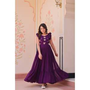 Vêtements ethniques design, vêtements de fête et de mariage, robe Kurti brodée multifil en fausse floraison au meilleur prix du marché - Product Image 6