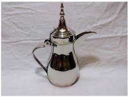 Nouvelle arrivée Y2023 corps entier arabe en relief 1.0 L corps en métal or blanc verre flacon à vide dellah - Product Image 4