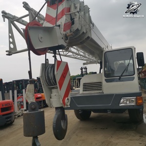 Grúa Hidráulica Usada ZoomlionQY25E de 25 Toneladas, Pluma Telescópica de 40 m Máx., Marca China Original, Pocas Horas, Certificación CE - Product Image 3