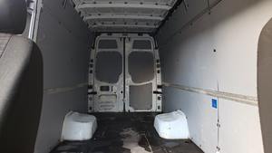 Mercedes-Benz Sprinter 3500 4x4 170 EXT Cargo Van 2015, Motor V6 Turbo-Diésel de 3.0L, Minivan con Tracción en las 4 Ruedas - Product Image 3