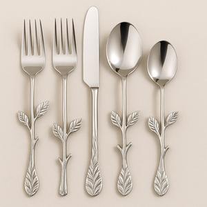 Ensemble de couverts en acier inoxydable à poignée à rayures gravées 5 pièces couverts modernes à finition miroir ustensiles en argent élégants pour la salle à manger à la maison - Product Image 6