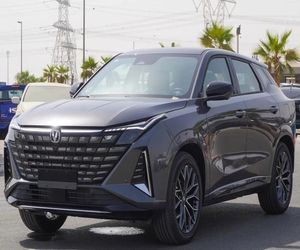 Changan Uni-V 2025, Nueva Energía, 1.5L, 2WD, Híbrido de Gasolina - Product Image 1