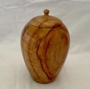 Urna redonda de madera hecha a mano con acabado de grano natural y tapa curva tarro decorativo de urna de cremación para recuerdo conmemorativo rústico - Product Image 1