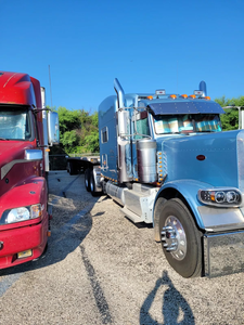Camiones H&S en venta, con cabina para dormir, Peterbilt 389 del 2013 y Great Dane 48x102 de plataforma plana del 2013 - Product Image 6