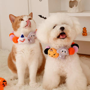 Linda bufanda de calabaza fantasma para perro y pelota de peluche para gato, accesorio de Halloween, collar de pelota para mascota, estilo de personaje para fiesta, accesorio para fotos - Product Image 1