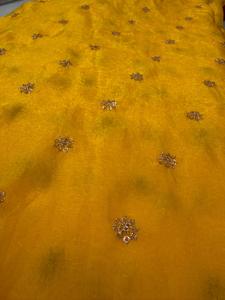 Tissu en soie Space de qualité supérieure avec broderie Jari Butti dorée pour les robes de mariage et de fête au meilleur prix - Product Image 2