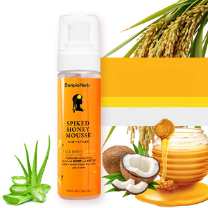 Mousse coiffante légère au miel et à la racine d'ortie, styler 4 en 1 pour la définition des boucles et la tenue - Product Image 1