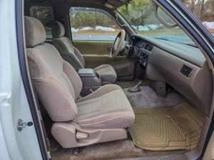 Toyota T100 Xtracab SR5 4x4 de 1997 en buen estado - Product Image 3
