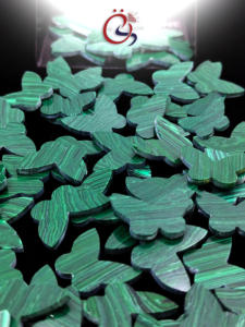 Pierre précieuse en forme de papillon vert malachite pour la fabrication de bijoux 9x13/12x16/15x19 vente en gros - Product Image 4