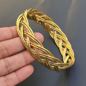 Brazalete de latón chapado en oro pulido para mujer, escultura antigua moderna tradicional estética - Product Image 5