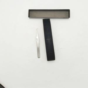 Pince à cils en acier inoxydable poli à 90 degrés avec logo personnalisé Pince à cils de soins personnels avec design durable - Product Image 5