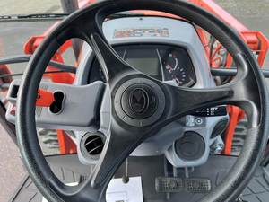 Tracteur Kubota M4D-071HDC12 2020 : Puissance, Précision et Polyvalence pour Toutes les Tâches Agricoles - Product Image 6