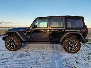 Wran-gler Sedan d'occasion 2024, état impeccable, sièges en cuir, automatique, caméra arrière 360°, prêt à rouler - Product Image 6