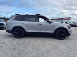 USADO EN BUEN ESTADO 2024 para SX X-Pro AWD Automático Volante a la Izquierda Interior Oscuro Asientos de Cuero Neumáticos R19 7 Asientos - Product Image 3