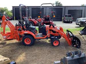 Mini Granja Kubota BX23S, Maquinaria Excavadora y Cargadora Frontal a Precio Económico - Product Image 4