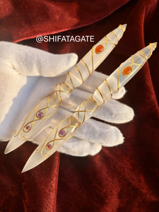 Baguette en spirale à double pointe Offre Spéciale Obélisque de sélénite poli Enveloppe de fil d'or Cristal de guérison Énergie Feng Shui Pierre Artisanat - Product Image 4