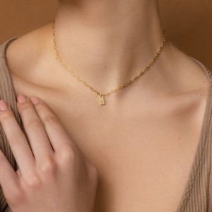 Meilleure vente de bijoux en acier inoxydable trombone lien collier personnalisé petite barre gravée Alphabet lettre initiale collier en or 18 carats - Product Image 4