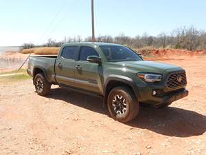 Tacoma TRD Off-Road Double Cab 4x4 V6 2022, transmission intégrale, différentiel arrière verrouillable, très bien équipé - Product Image 4