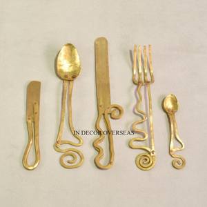 Alta demanda, juego de cubiertos chapados en oro de diseñador elegante hecho en Metal de calidad superior para uso doméstico y de utensilios de cocina de hotel - Product Image 3
