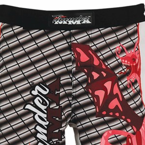 กางเกงมวยไทยคุณภาพสูง ระบายอากาศได้ดี พิมพ์ลายสีดำ โพลีเอสเตอร์ยืดหยุ่น ป้องกันแบคทีเรีย แห้งเร็ว สำหรับออกกำลังกาย - Product Image 3