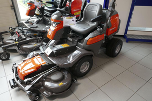 Cortadora de Césped Autopropulsada Husqvarna P524 EFI AWD con Motor Kawasaki, Plataforma Frontal Comercial, en Venta - Product Image 2