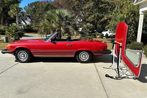 Mercedes-Benz 450SL de 1979, Usado, Motor V8 de 4.5 Litros, Color Rojo Brillante Metálico, Techo Rígido Incluido - Product Image 2