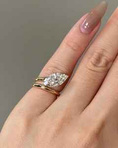 Bague en or jaune massif 14K avec diamant de laboratoire 1,51 carat taille marquise, sertie de griffes, pour mariage, fête, occasion spéciale, cadeau pour partenaire - Product Image 6