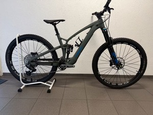 Ventes promotionnelles 2025-2026 FUEL EXe 8 GX AXS T-Type - Vélo de montagne électrique 29 pouces, toutes tailles de cadre, prêt à être exporté dans le monde entier. - Product Image 3