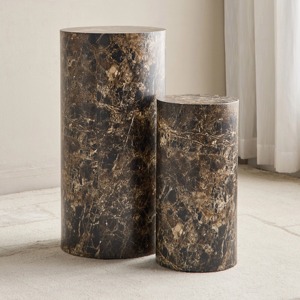 Elegante mesa de tambor de metal, diseño curvo con acabado plateado, muebles duraderos y elegantes, ideales para mesa de centro, mesa auxiliar o exhibición - Product Image 1