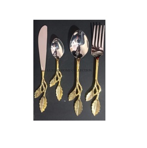 Juego de Cubiertos de Metal de Lujo con Diseño Clásico en Acero Inoxidable Pulido para Ocasiones de Cena Elegantes - Product Image 1