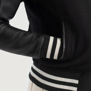 Chaquetas Varsity Premium 2025 con Letras Deportivas en Chenilla, Mangas en Contraste y Ajuste Cómodo para un Estilo Urbano Moderno - Product Image 6