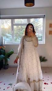 ชุดออกแบบที่สวยงามและ dupatta กับงานด้ายและลำดับ - Product Image 6