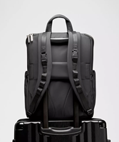 Sac à langer tendance noir avec matelas à langer et petite pochette, sac à dos de voyage 17L pour les affaires et les activités de plein air
