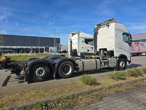 Camión Tractor Volvo FM 380 6X4 Diésel con Transmisión Automática Euro 6 para Transporte Logístico - Product Image 5