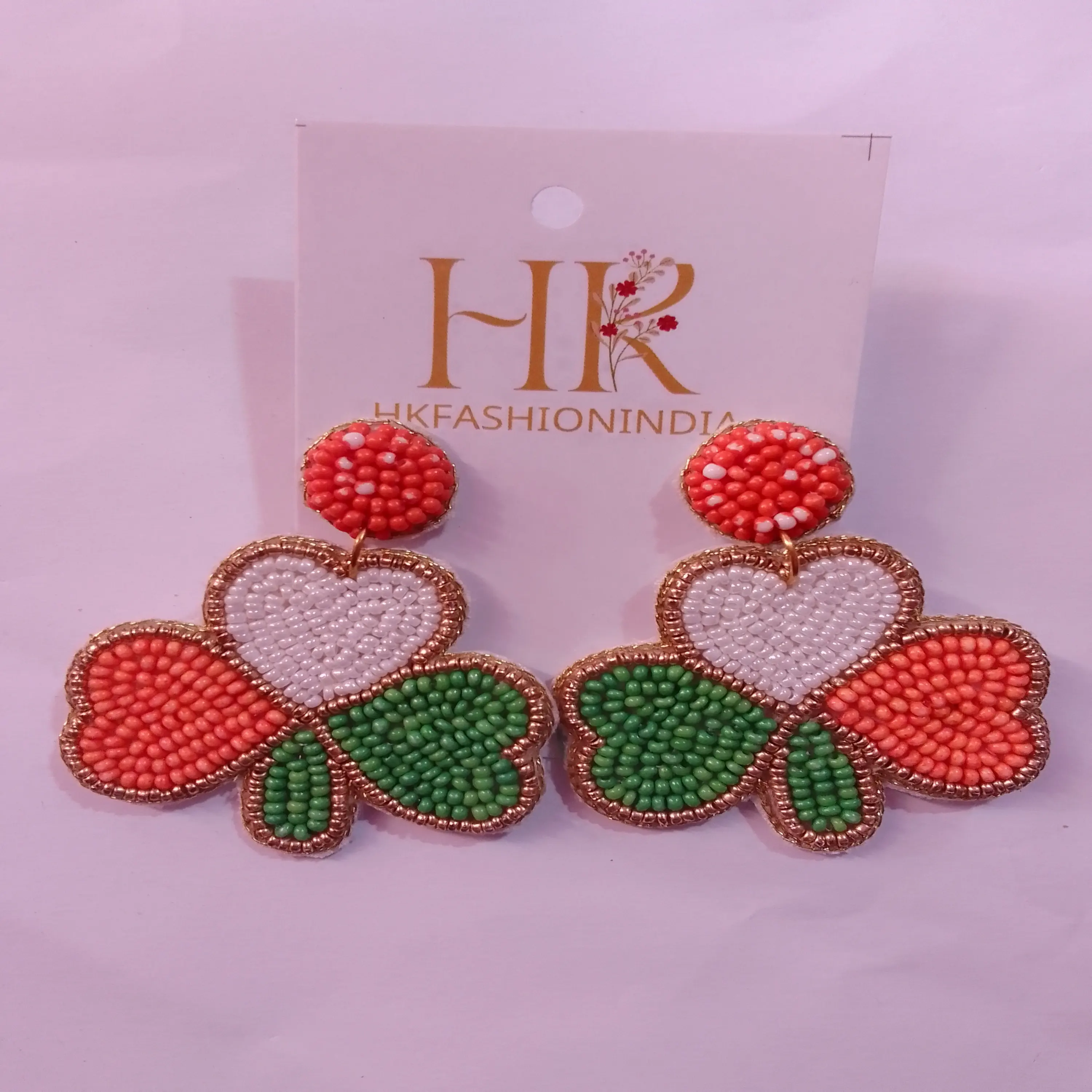 Orecchini fatti a mano con perline a foglia colorata-gioielli di ispirazione naturale bohémien-ganci ipoallergenici senza nichel