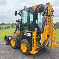 Chargeuse-pelleteuse sur roues JCB 1CX homologuée EPA CE, avec vérin hydraulique Eaton, moteur, pompe, boîte de vitesses et PLC.