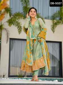 Les plus belles femmes portent des vêtements de mariage Style anarkali lourd prêt à porter des robes pour les vêtements traditionnels et de festival Salwar Kameez Suit - Product Image 4